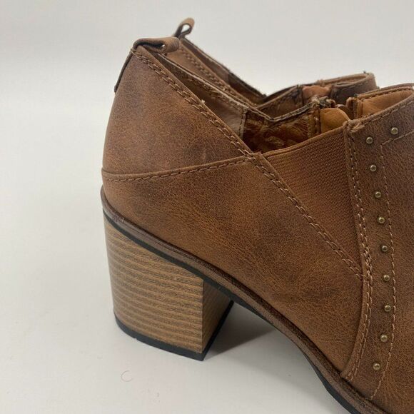 White Mountain Size 7.5M Cognac Denton Heeled Booties Round Toe Studded - Picture 7 of 11